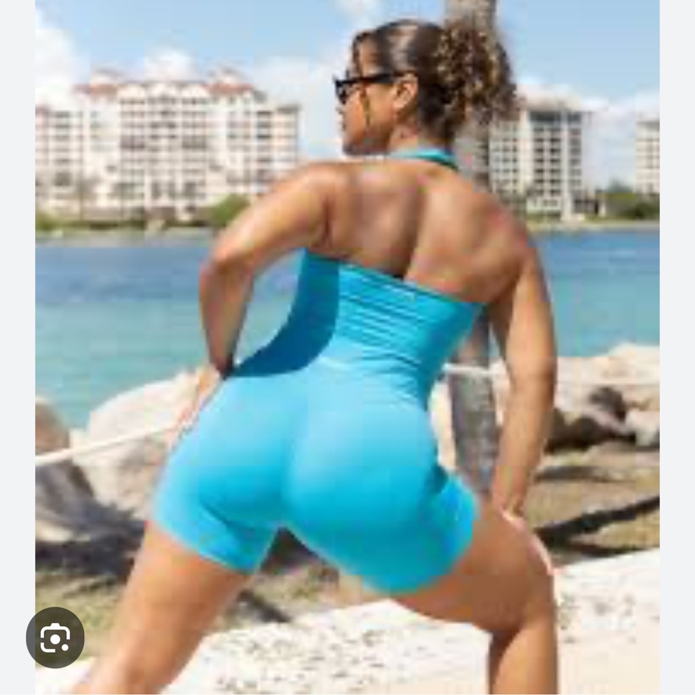 diosa fit light blue running short
